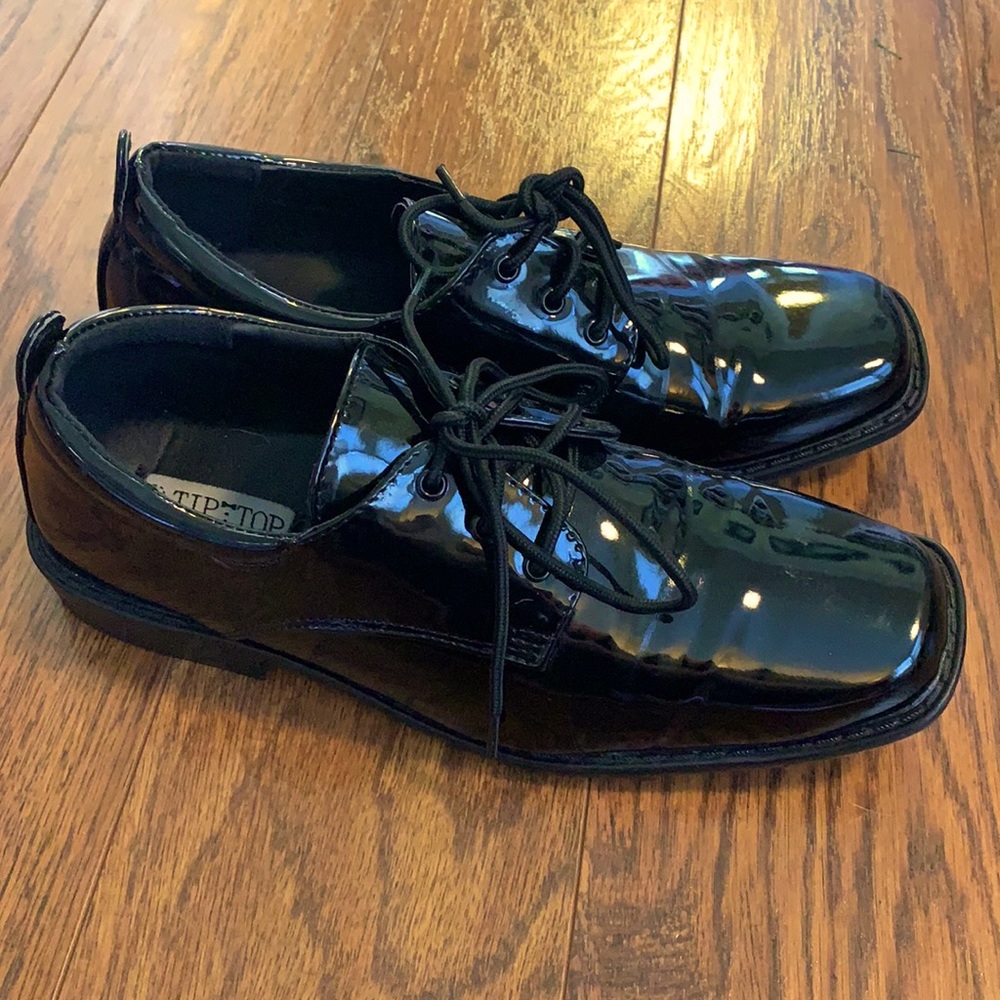 Tip Top Patent Leather Shoes 6
